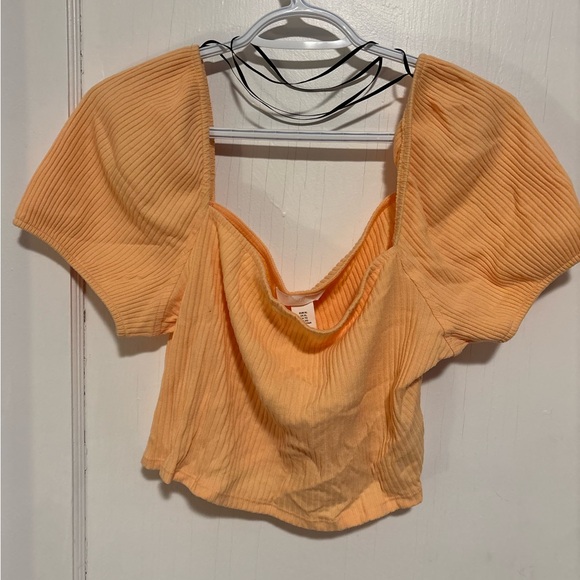 H&M White Puff Sleeve Crop Top Sweetheart Neckline Smocked Blouse NWT - Picture 2 of 3